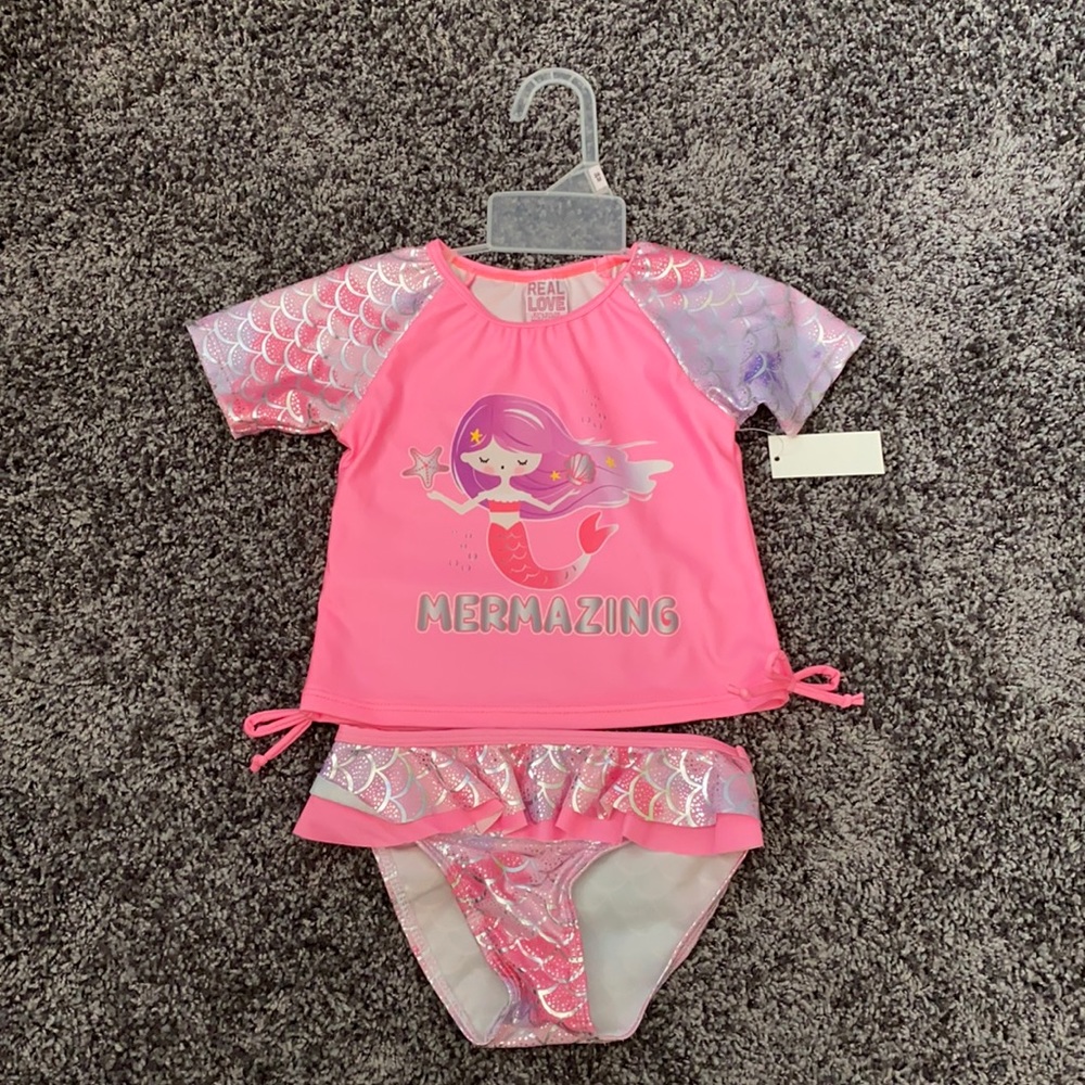 🚨SALE🚨Super Cute Mermaid 🧜🏼‍♀️ Swimsuit